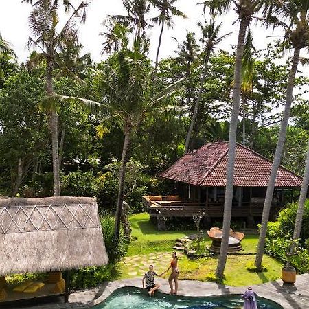 Secret Moon Beach House Jasri Екстериор снимка