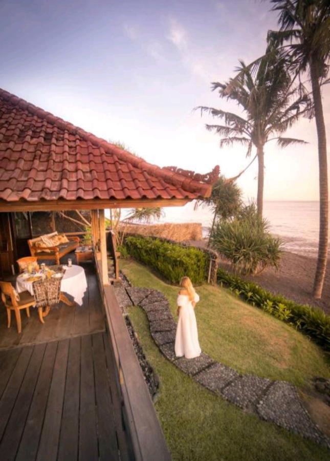 Secret Moon Beach House Jasri Екстериор снимка